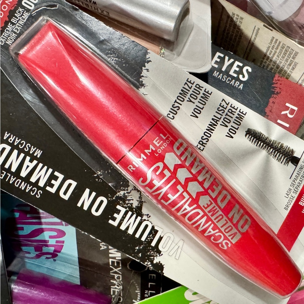 Rimmel London Waterproof Mascara in Black